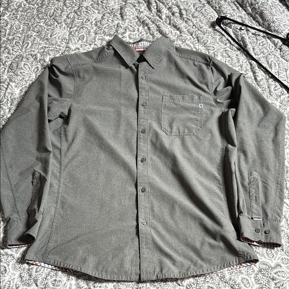 Marmot Air Exchange long sleeve button down shirt- men’s medium
